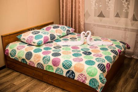 Сдаётся посуточно чистая и уютная 1-ая квартира в г. Пскове в новом кирпичном доме комфорт класса.