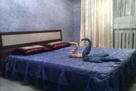 Двухкомнатная квартира в центре.