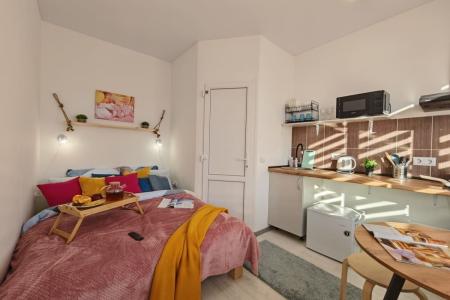 Студия в Первореченском районе на двоих