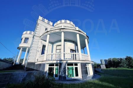 Коттедж с баней и бассейном до 40 гостей.7 спален 25 спальных мест.
