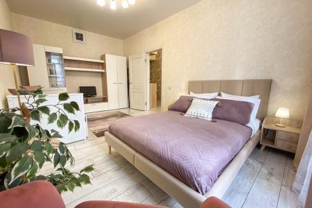 Светлые апартаменты в центре города