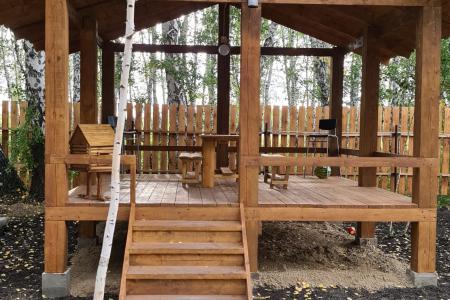 "Семейный дом" в березовой роще