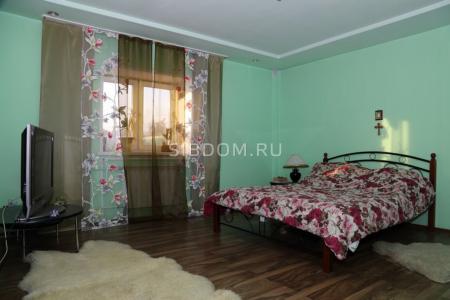 Сдается коттедж в центре города ,со всеми удобствами .