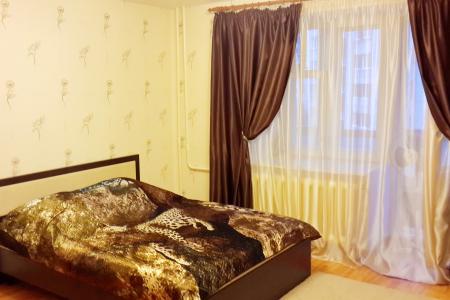 Новый дом,возле Пермской Ярмарки и гипермаркета Семья, охраняемая территория, евро ремонт