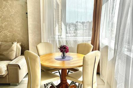 Двухкомнатная квартира возле набережной Амур