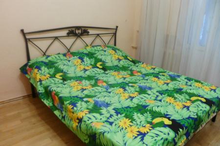 Сдам 2-х к/к посуточно Севастополь Центр ул. Большая Морская 2500