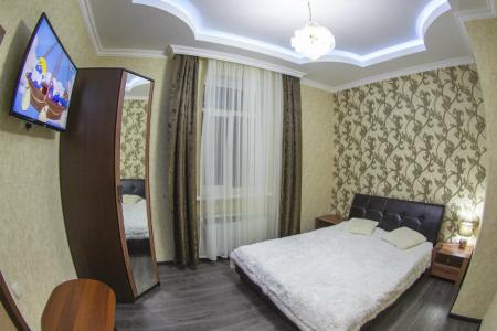 Однокомнатная возле нарзанной галереи