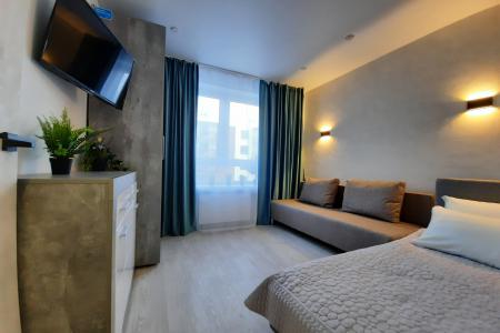 Сдаю уютную компактную новую квартиру с двумя изолированными комнатами.