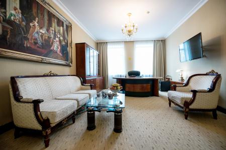 Современны апартаменты при Отеле