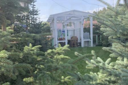 Коттедж 250 м² на участке 14 сот.