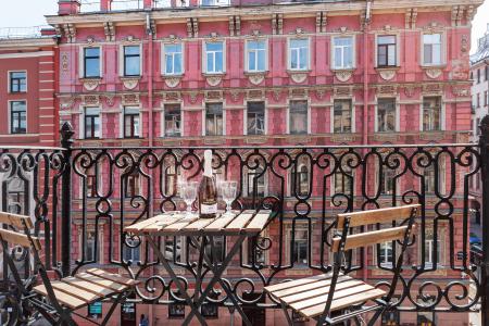 Уникальная квартира в центре СПб с балконом и кондиционером