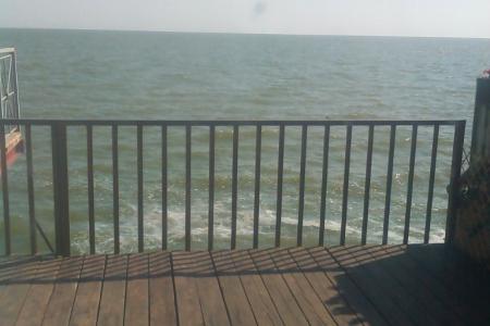 Дом со своим спуском в море