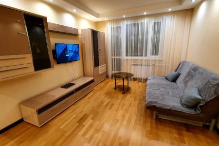 Просторная трехкомнатная квартира (7 мест) ArendaGrad