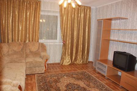 Рядом ТРЦ"Планета",ВЦ"Сибирь",кардиолог.центр