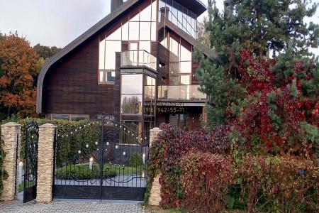 Современный коттедж, 1100 м²