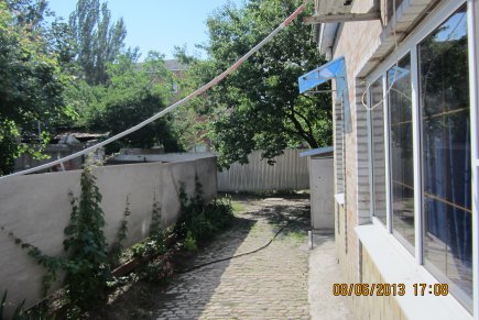 дом в центре возле ЮФУ (радиотехнический университет)