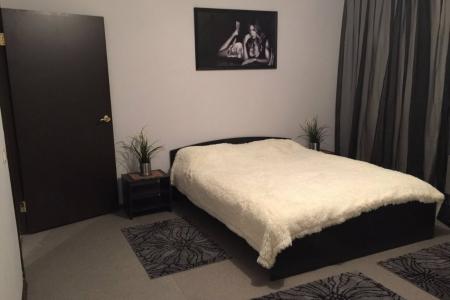 Двухкомнатная квартира около метро,Мегаполиса