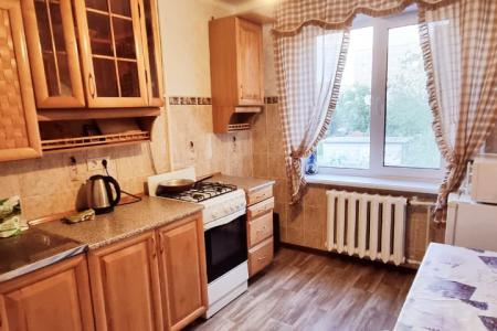 Трехкомнатная в центре на Чкалова