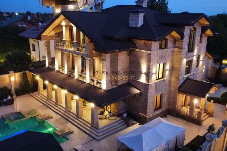 VIP-резиденция в стиле замка 1600м²