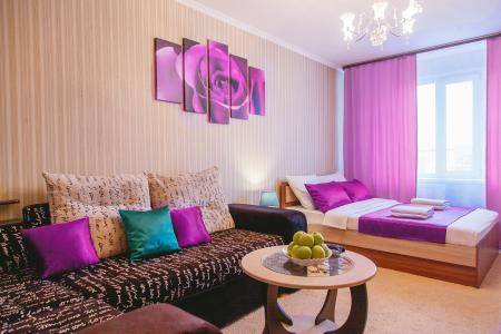 Яркая стильная квартира с новым ремонтом возле Центральной площади