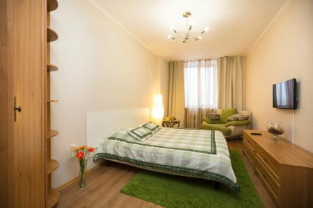 "Этажи" - однокомнатная, Белинского, 86