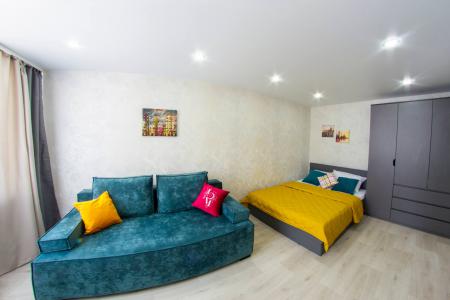 Однокомнатная квартира рядом с Набережной Иртыша