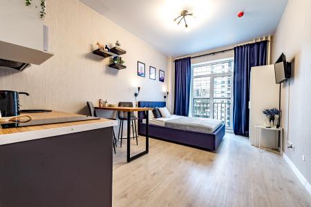 ApartMe 2-местная студия с французским балкончиком