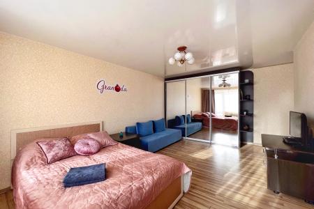 Комфортная студия в самом центре города рядом с набережной!