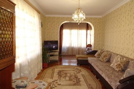 Сдам 3х комнатную квартиру в Гаграх, цивильную, ухоженную, недорогоо