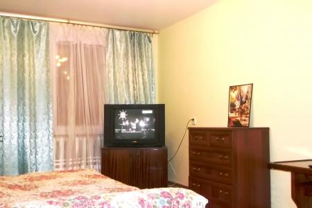 Посуточно 2х комн.кв.! Чистая, уютная с интернетом!