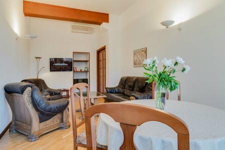 Невский проспект, двухкомнатная квартира люкс, с парковкой!