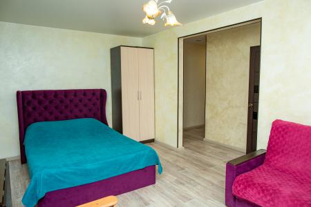 Киевская 19 - Центральный рынок / стадион Труд