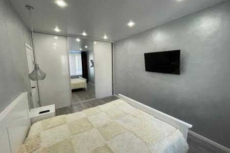 2 комнатная квартира в новом доме в центре города