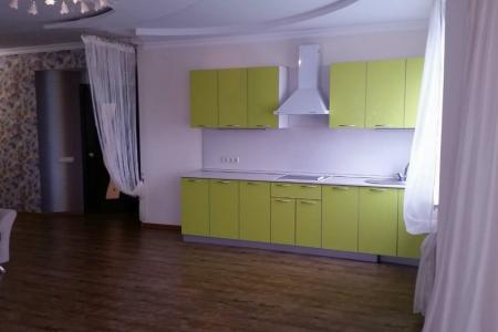 Трехкомнатная квартира в самом центре города