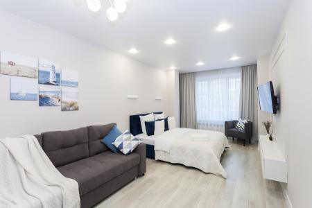 Двухкомнатная квартира возле Черногорского парка, дома Правительства