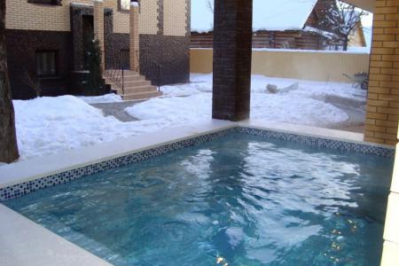 Коттедж с горкой