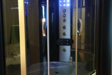 Четырёхкомнатная квартира возле Дома техники