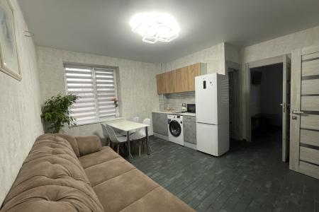 Дом рядом с Театральной площадью