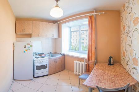 Мы рады предложить Вам свою 2-комнатную квартиру, расположенную по адресу Ул. Революции 1905г. Д32