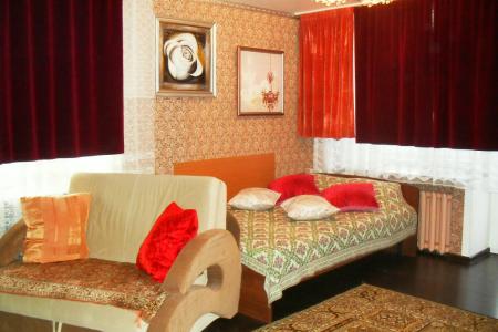 однокомнатная  квартира,  возле  цирка и  стадиона