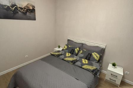 Свежие постельные принадлежности, посуда — все для вашего удобства.