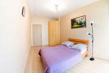 Евродвушка Апарт Гулливер с лоджией в центре