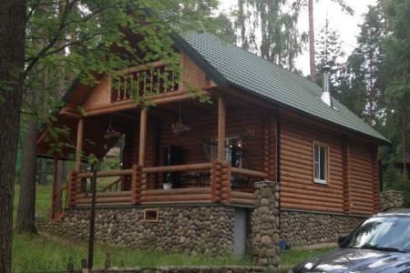 Двухэтажный коттедж с баней на берегу озера в пос. Сосново