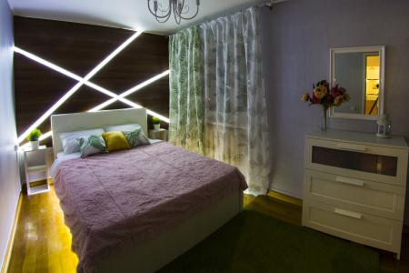 Двухкомнатная квартира на набережной Иртыша