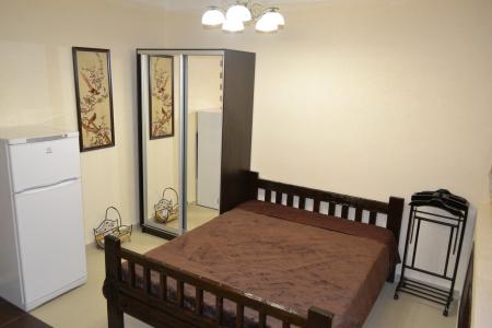 Ессентуки, курортная зона, район Ж/Д Вокзала ул. Вокзальная 13, сдается 1-комнатная квартира студия