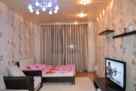 Однокомнатная квартира на ипподроме, у спорткомплекса им. Сухарева