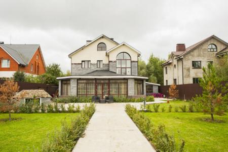 Сдается коттедж в Подмосковье 650 кв.м