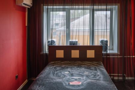 Студия  в центре на улице  Трехсвятская д. 28