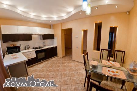 Четырехкомнатная квартира, ул. Аксакова, 20Б