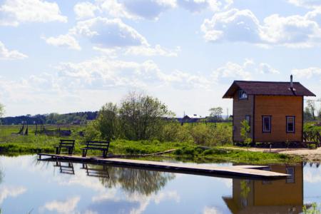 Дом 2х этажный на берегу озера